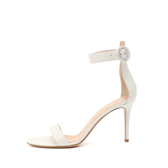 GIANVITO ROSSI, 69 950 руб. (ЦУМ)