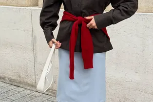 Как превратить свитер в модный цветовой акцент