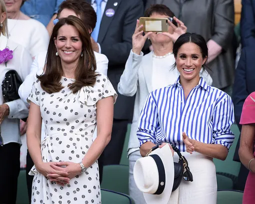 Кейт Миддлтон и Меган Маркл Кейт Миддлтон и Меган Маркл