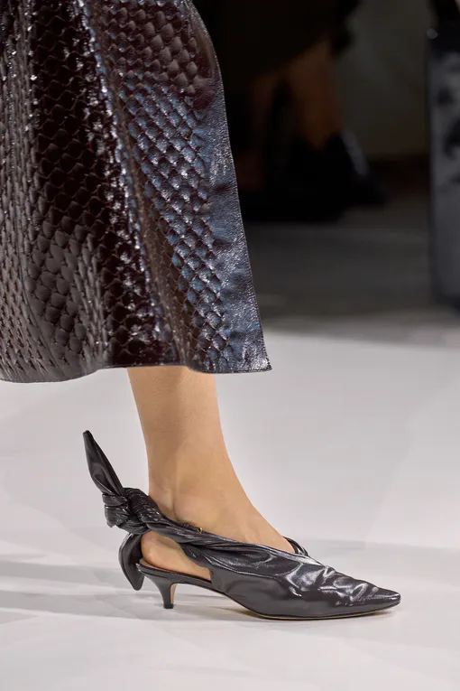 Bottega Veneta весна-лето 2026