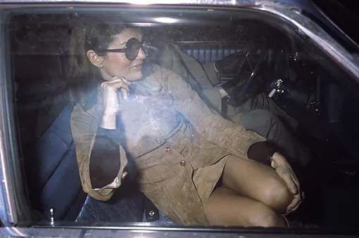 Жаклин Кеннеди Онассис, 1971 год Жаклин Кеннеди Онассис, 1971 год