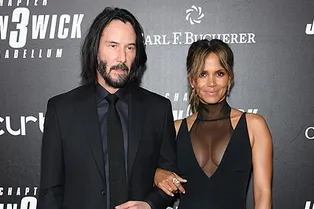 Киану Ривз и Холли Берри на премьере фильма «Джон Уик — 3» в Нью-Йорке