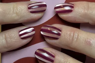 Какой маникюр сделать на Новый год 2026: 12 идей для праздничного настроения