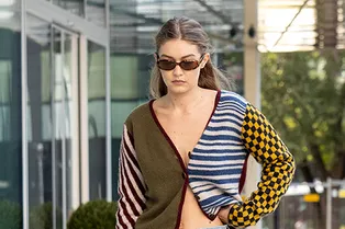 Три принта — одна вещь: Джиджи Хадид в Милане