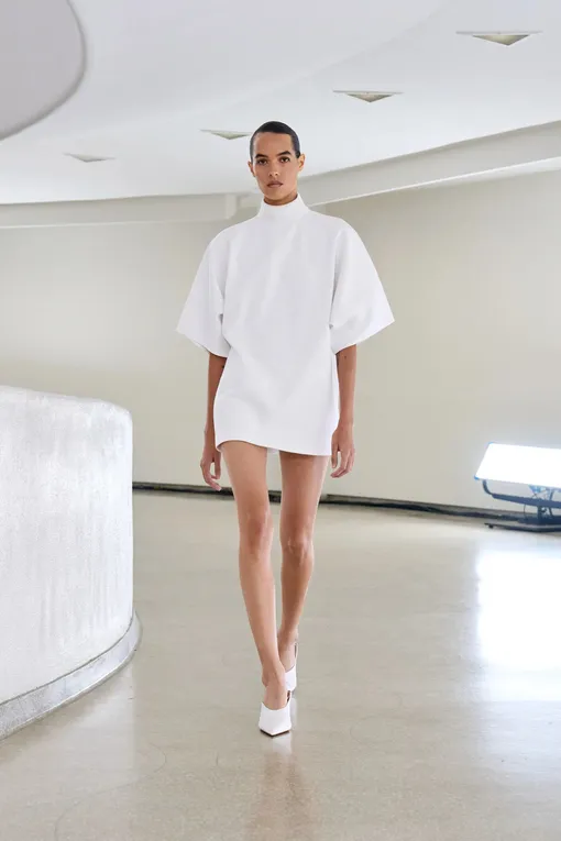 Alaïa весна-лето 2025