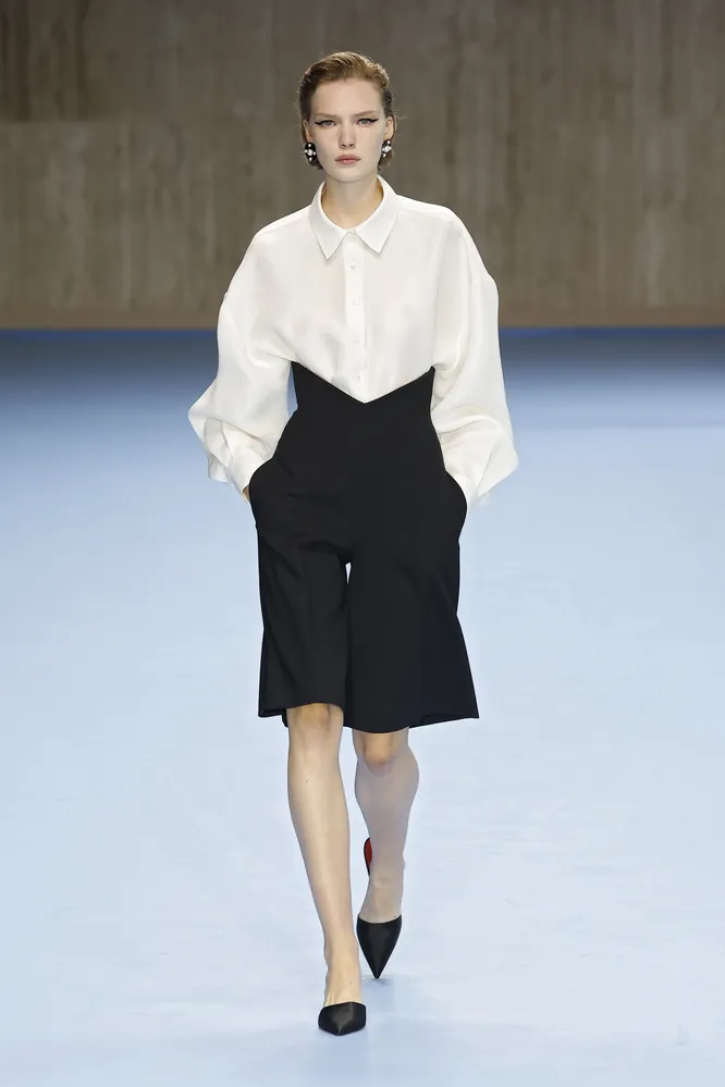 Carolina Herrera весна-лето 2025