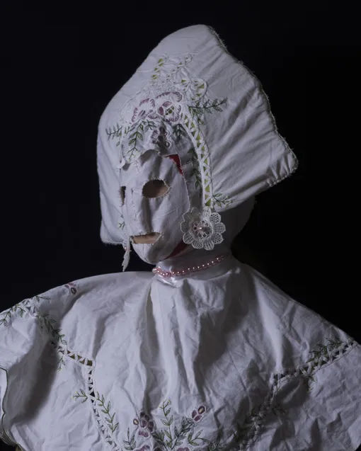 Из серии «Русское инородное», Алиса Горшенина, 2019. Фото: Тамара Казаченко Из серии «Русское инородное», Алиса Горшенина, 2019. Фото: Тамара Казаченко