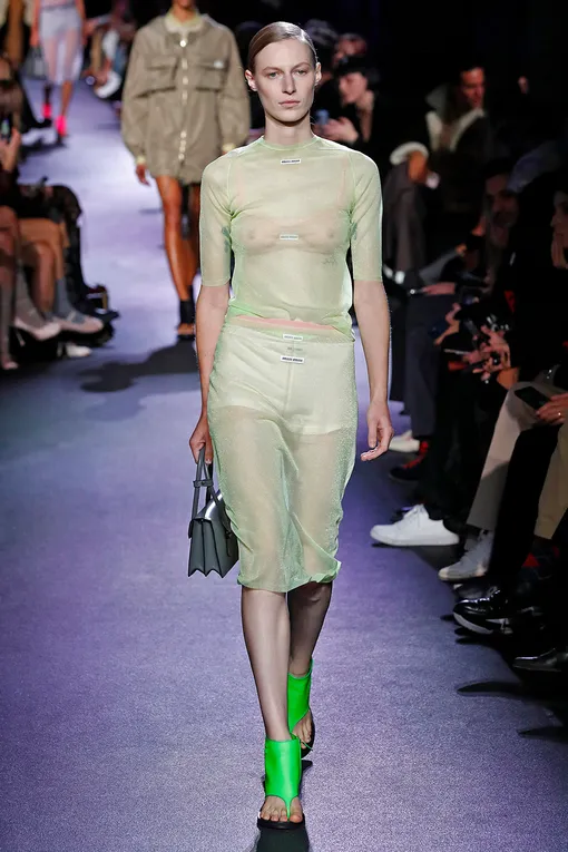 MIU MIU весна-лето 2023 MIU MIU весна-лето 2023