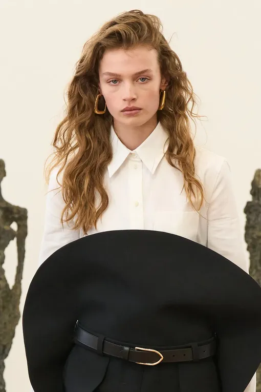 Jacquemus весна-лето 2024 Jacquemus весна-лето 2024