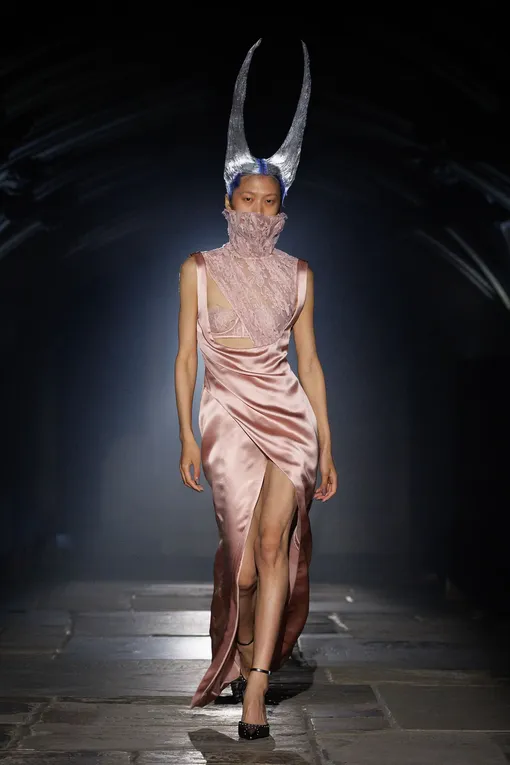 McQueen весна-лето 2027 McQueen весна-лето 2027