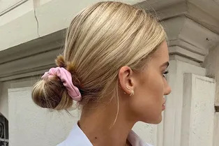 Заколки, резинки или ободки: 10 самых модных аксессуаров для волос