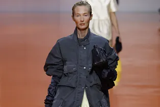 7 практичных курток, которые спасут весенний гардероб 7 практичных курток, которые спасут весенний гардероб