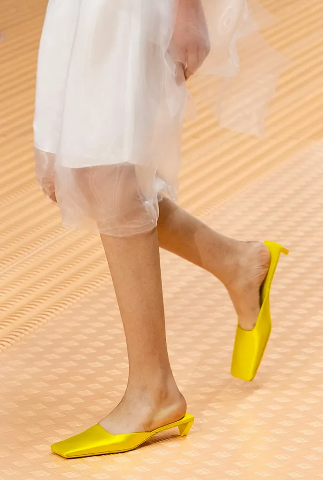 Prada весна-лето 2024