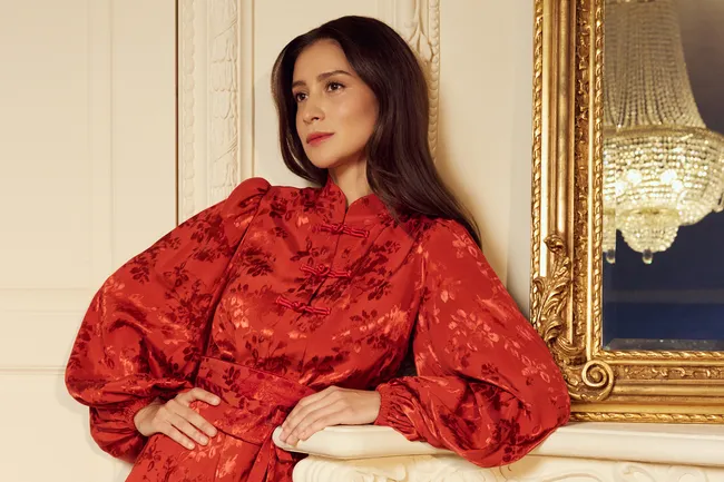 Равшана Куркова стала лицом новогодней рекламной кампании OLOLOL