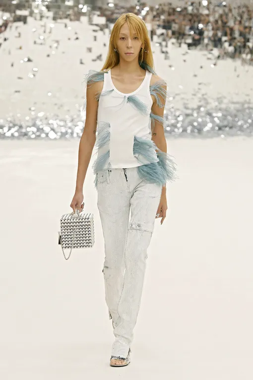 Acne Studios весна-лето 2024 Acne Studios весна-лето 2024