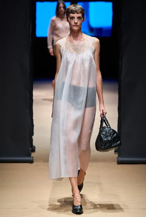 PRADA весна-лето 2023 PRADA весна-лето 2023