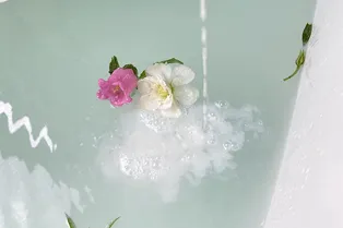 Планы на выходные: молочная ванна для идеальной кожи тела и снятия стресса