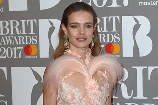 Наталья Водянова в платье Givenchy Couture на Brit Awards — 2017