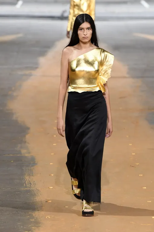 Gabriela Hearst весна-лето 2023 Gabriela Hearst весна-лето 2023