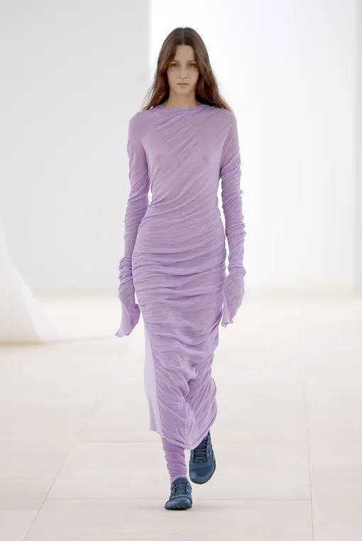 Issey Miyake весна-лето 2024 Issey Miyake весна-лето 2024