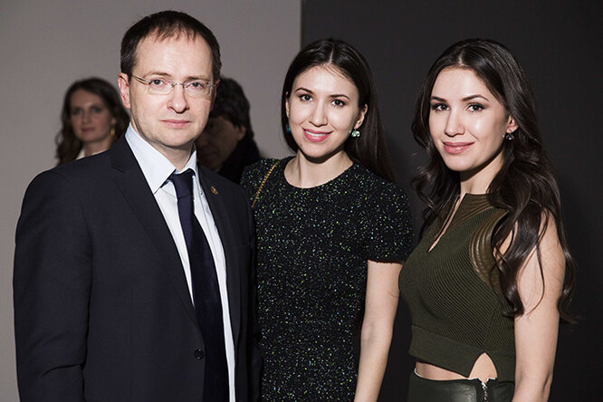 «Пункт обмена» в Artwin Gallery «Пункт обмена» в Artwin Gallery