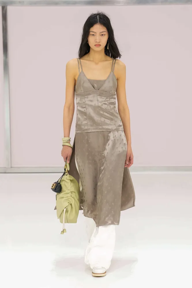 Fendi весна-лето 2025 Fendi весна-лето 2025