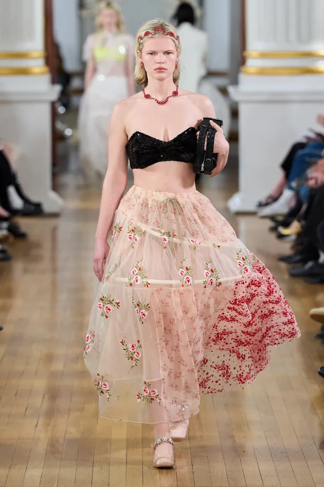 Simone Rocha весна-лето 2026 Simone Rocha весна-лето 2026