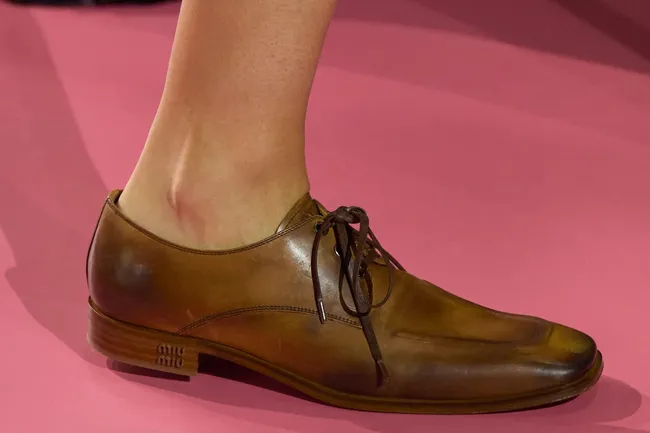 Обувь в мужском стиле — обязательная покупка на весну-2026