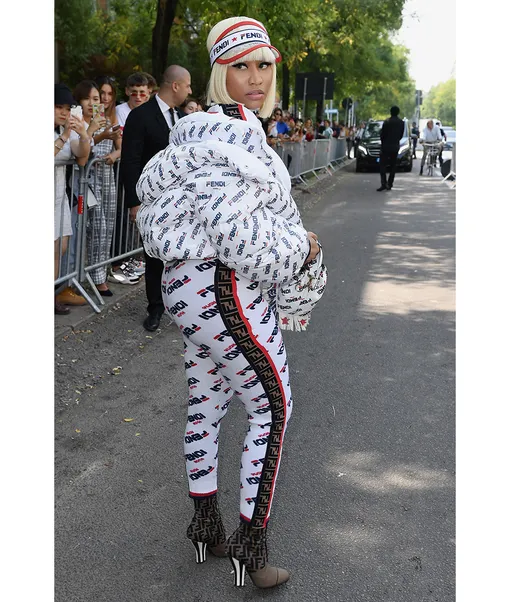 На показе Fendi весна-лето 2019 На показе Fendi весна-лето 2019