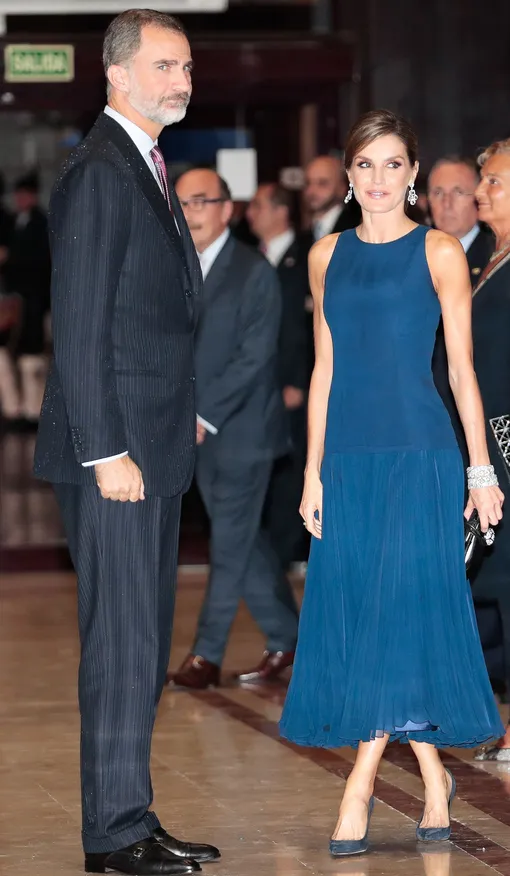 Королева Летиция в том же самом платье в 2017-м