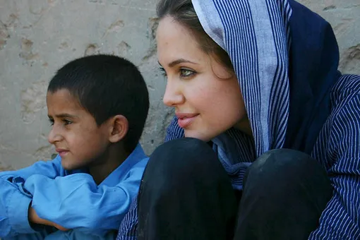 «Страх — не наша дорога»: Анджелина Джоли высказалась против политики Трампа «Страх — не наша дорога»: Анджелина Джоли высказалась против политики Трампа