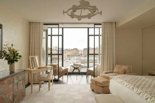 Отель Cheval Blanc Paris