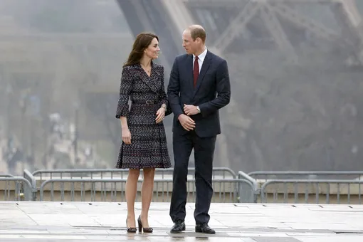 Из Парижа с любовью: Кейт Миддлтон в платье Chanel Из Парижа с любовью: Кейт Миддлтон в платье Chanel