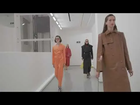 Нажмите и смотрите Нажмите и смотрите