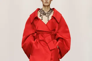 Какой тренч купить на весну-2026, чтобы не быть как все