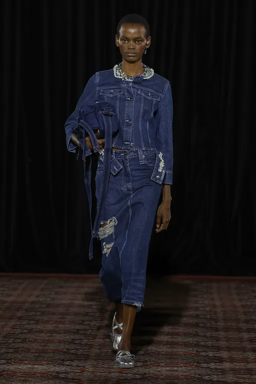 Simone Rocha осень-зима 2025/26 Simone Rocha осень-зима 2025/26