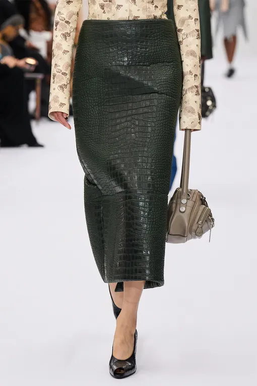 Acne Studios весна-лето 2025