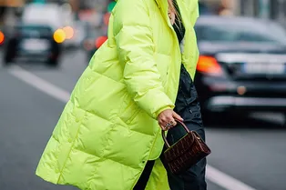 Нужен всем: где купить теплый длинный пуховик