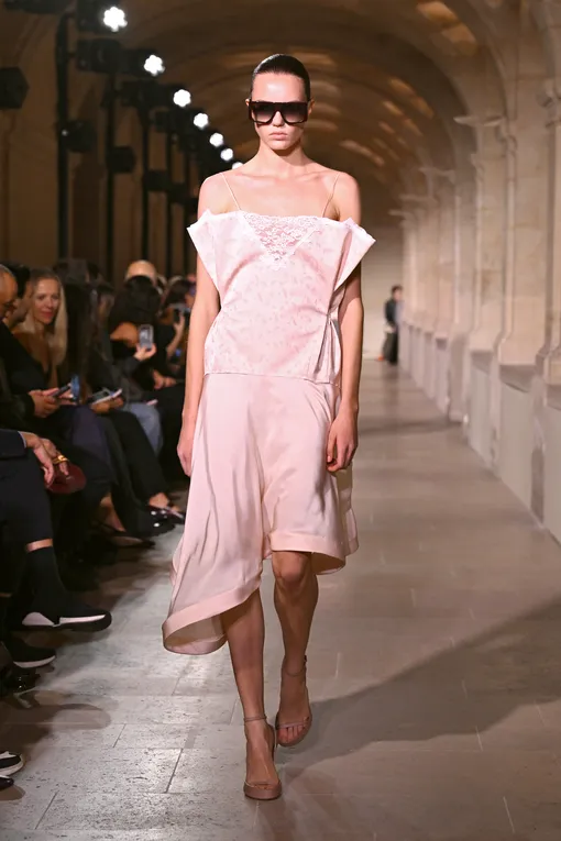 Victoria Beckham весна-лето 2026