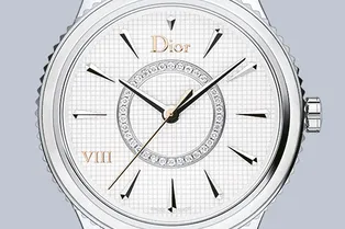 Объект желания: часы Dior VIII Montaigne из стали и опала с бриллиантами Объект желания: часы Dior VIII Montaigne из стали и опала с бриллиантами
