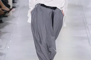 Мы уже знаем, как выглядят самые модные брюки лета 2026