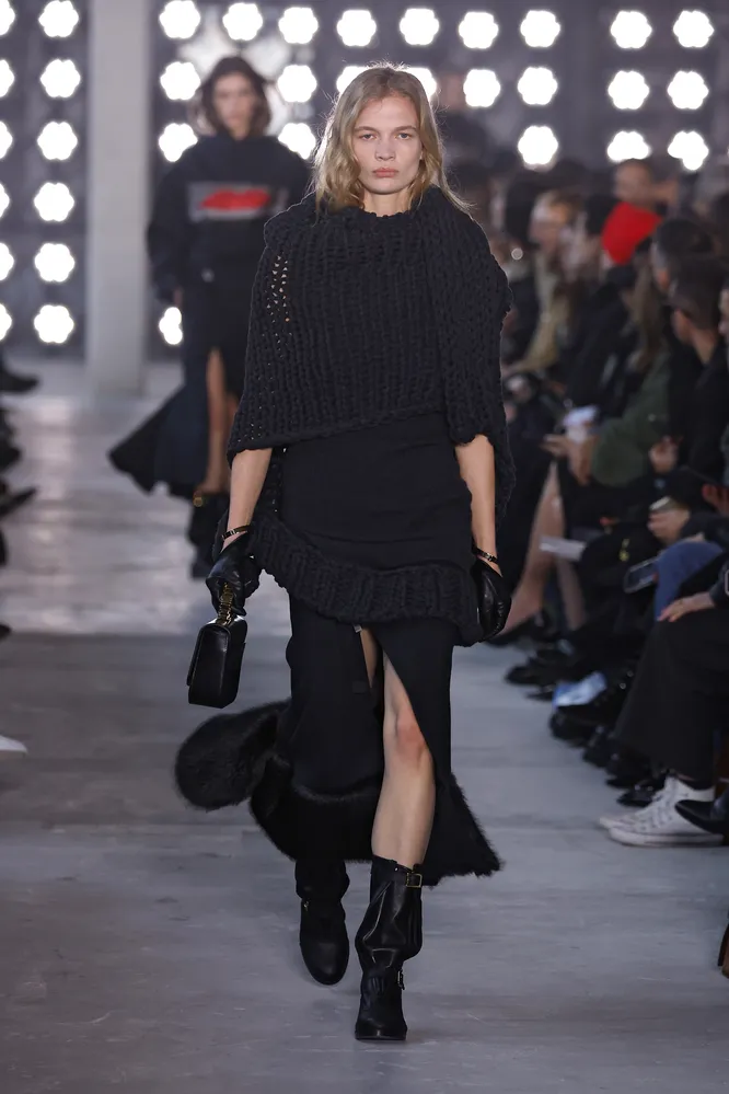 Sacai осень-зима 2025/2026 Sacai осень-зима 2025/2026