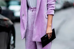 Как носить вельвет: 8 образов, которые хочется повторить немедленно