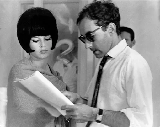 Брижит Бардо и Жан-Люк Годар на съемках фильма «Презрение», 1963
