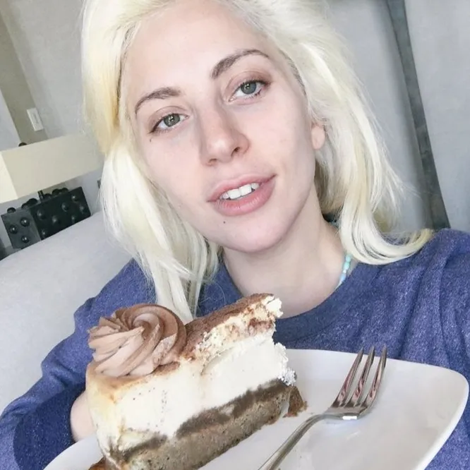Леди Гага надеялась, что все внимание будет на торт