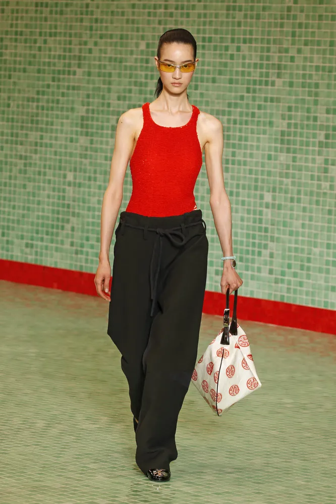 Tory Burch весна-лето 2025 Tory Burch весна-лето 2025