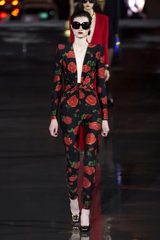Saint Laurent весна-лето 2022 Saint Laurent весна-лето 2022