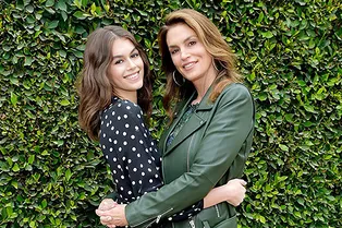 Кайя Гербер: «Я часто беру вещи из маминого гардероба»