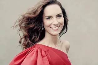 Кенсингтонский дворец поделился тремя новыми портретами Кейт Миддлтон в честь ее 40-летия