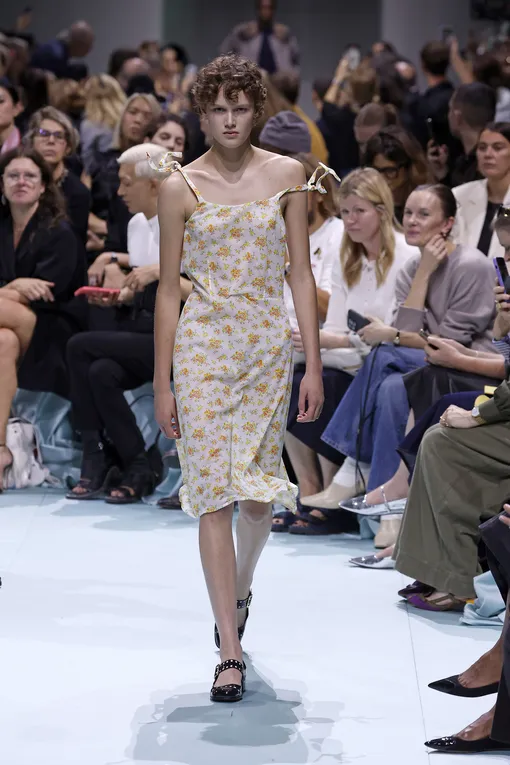 Prada весна-лето 2025 Prada весна-лето 2025